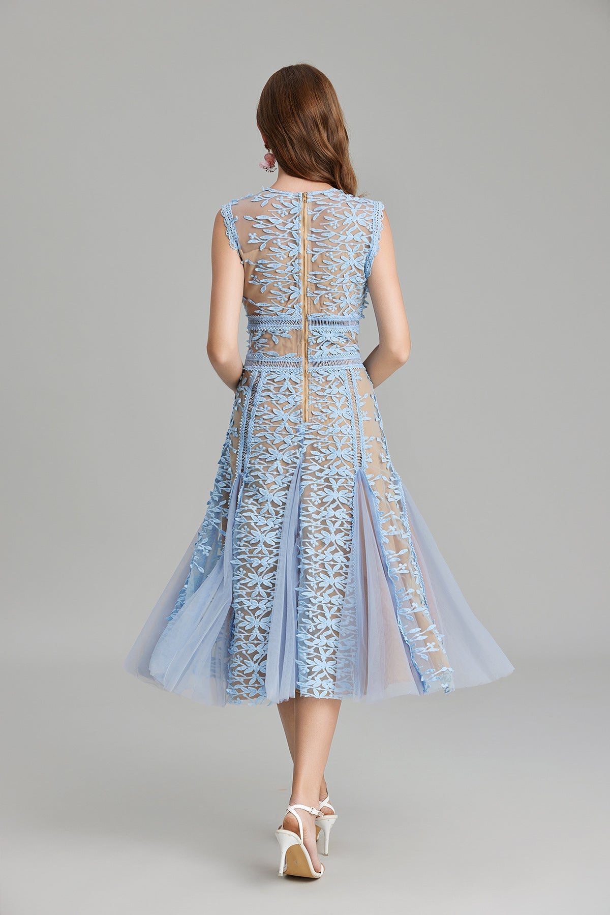 Sophisticated Dress with a Clean Classic Look