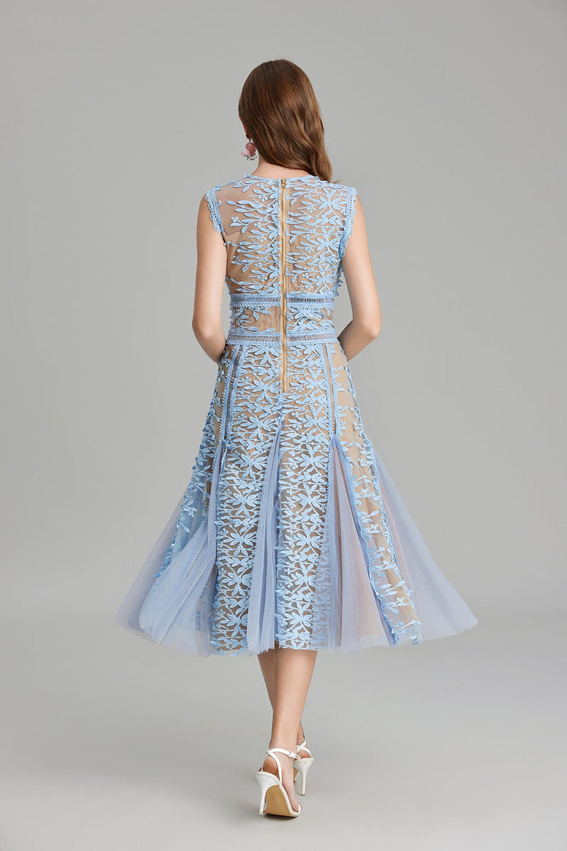 Sophisticated Dress with a Clean Classic Look