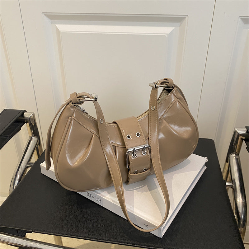 Classic Vintage Bag with a Flattering Fit