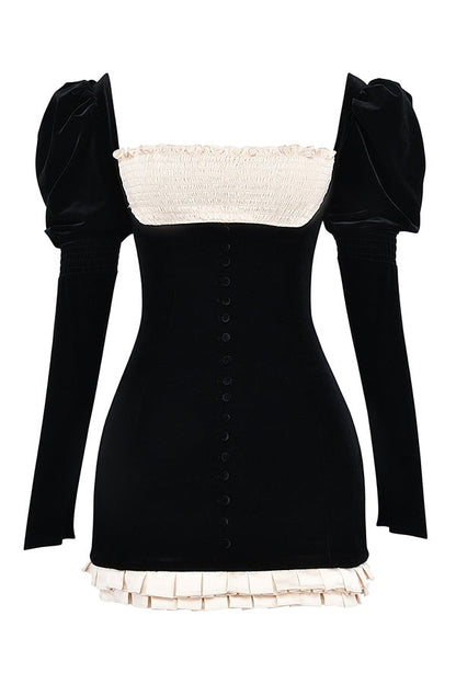 Classic Vintage Dress with a Flattering Fit