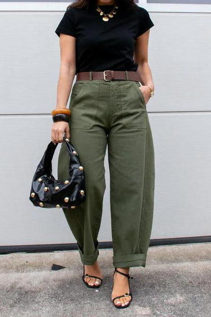 Well Tailored Pants with a Graceful Silhouette