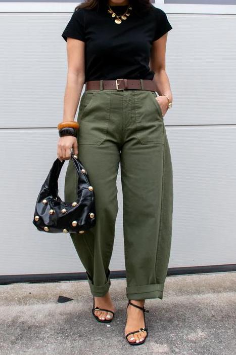 Well Tailored Pants with a Graceful Silhouette