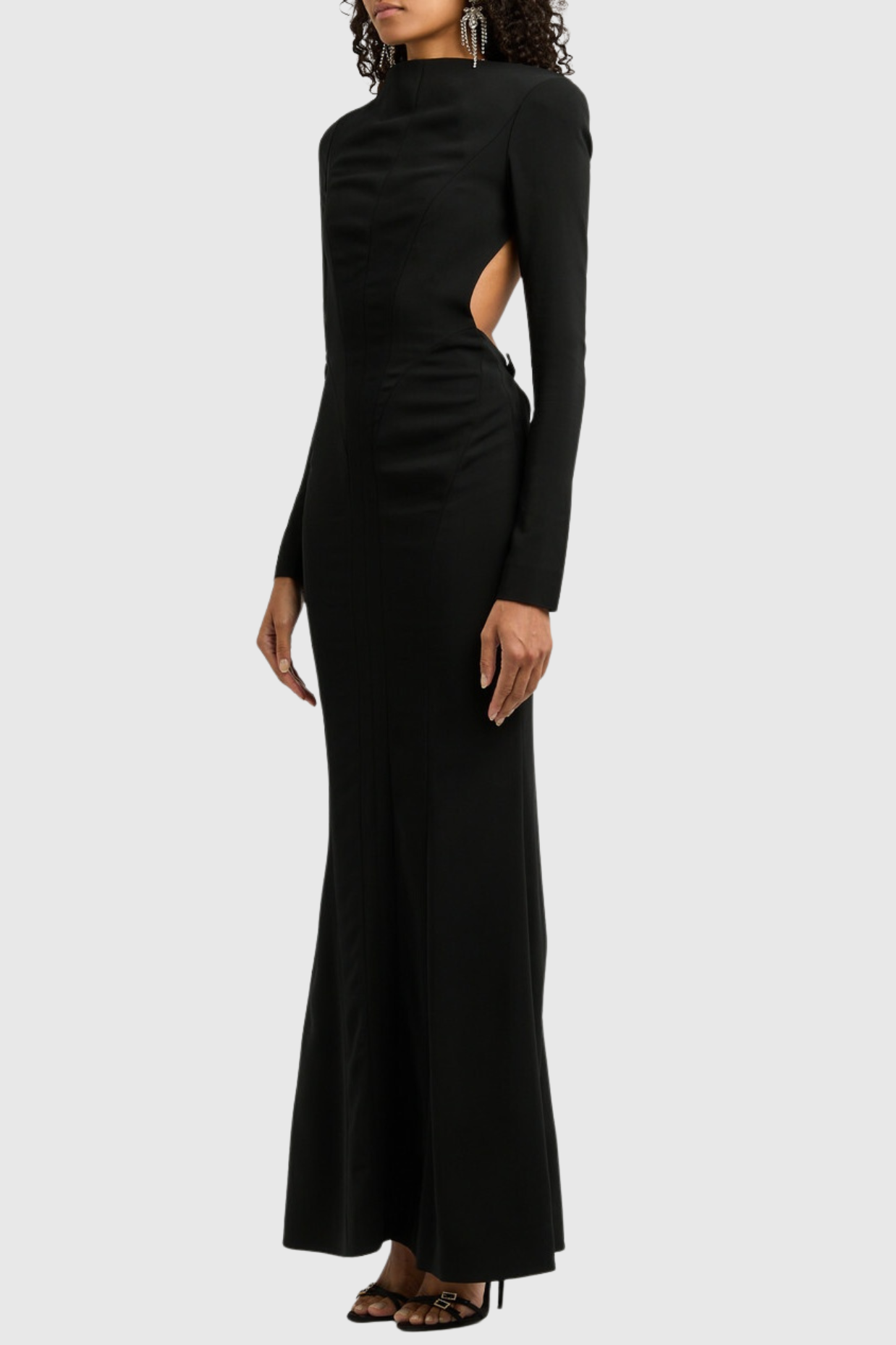 Beautifully Finished Dress in a Timeless Design