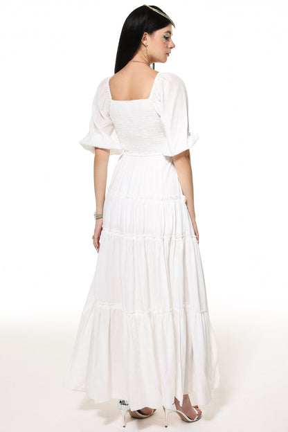 Beautifully Finished Dress in a Timeless Design