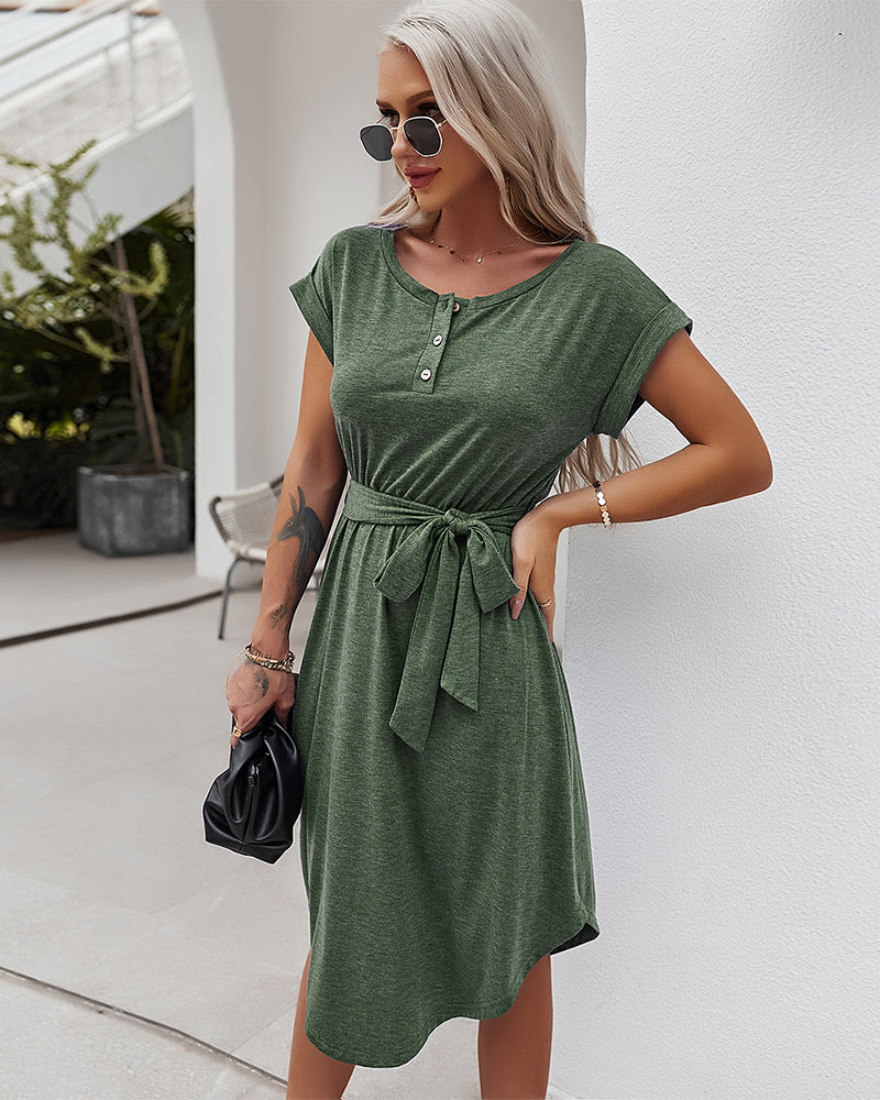 Beautifully Crafted Dress in a Classic Style