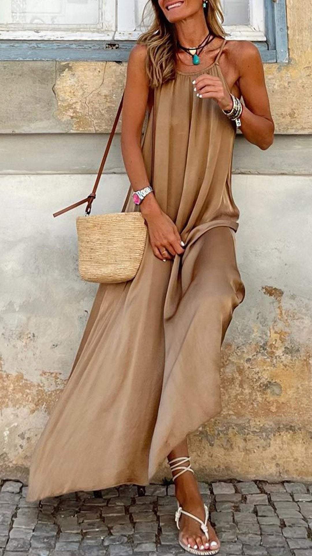 Gracefully Styled Dress for Any Occasion