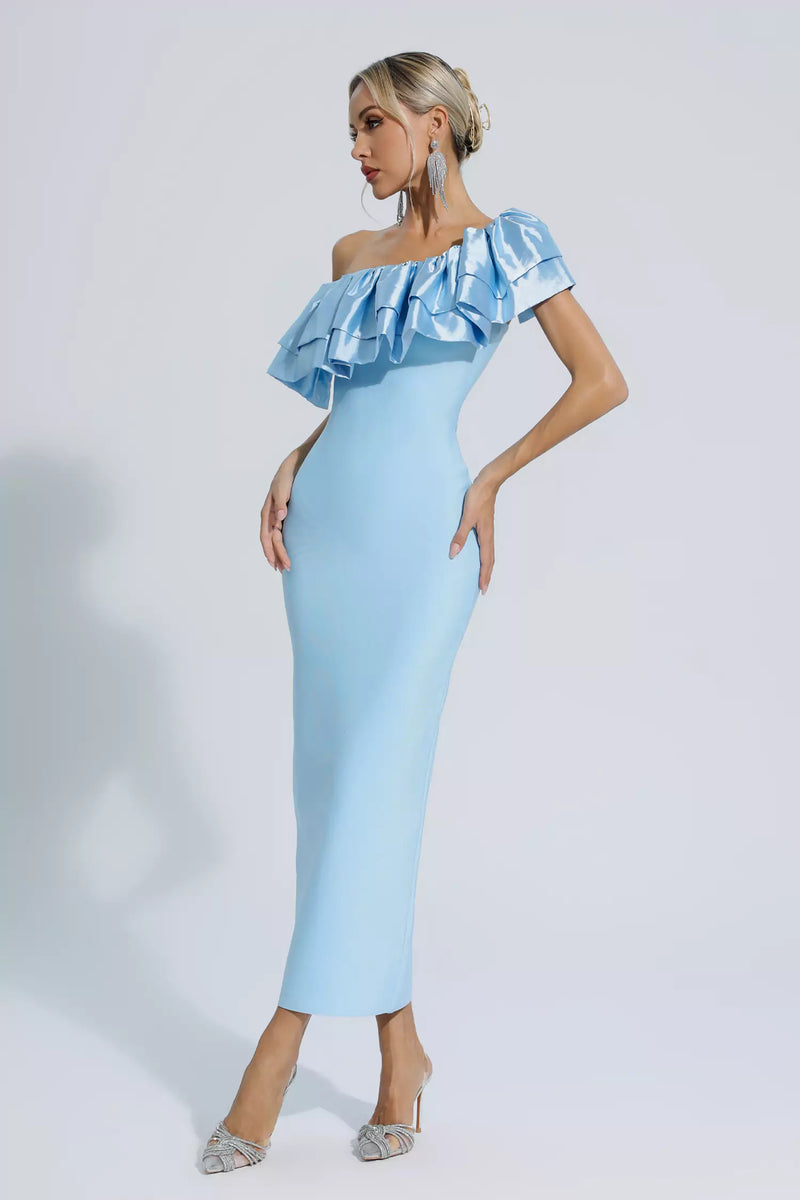 Gracefully Styled Dress for Any Occasion