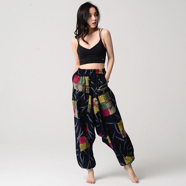 Classic Vintage Pants with a Flattering Fit
