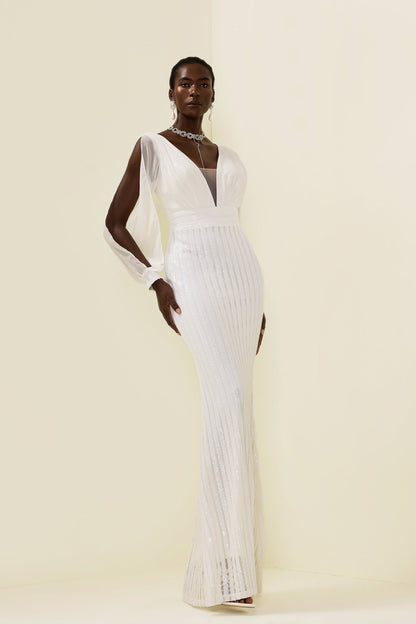 Beautifully Finished Dress in a Timeless Design