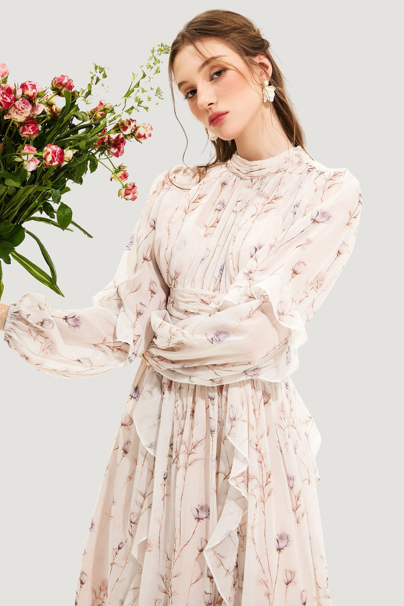 Beautifully Finished Dress in a Timeless Design