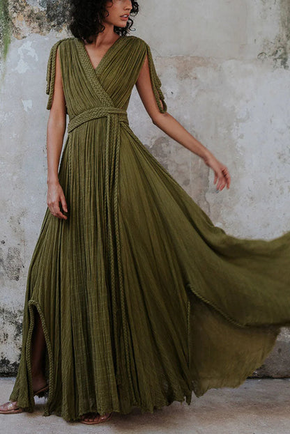 A Vintage Style Dress with Delicate Timeless Details