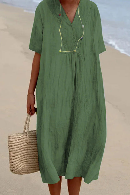 Well Tailored Dress with a Graceful Silhouette