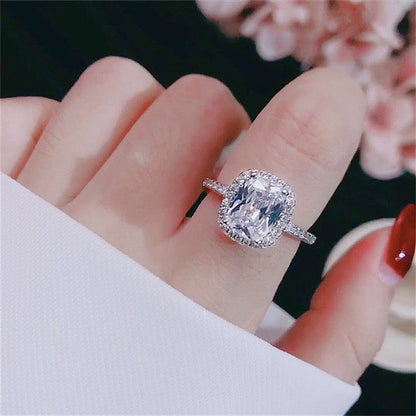 Romantic Gold Ring for Special Moments