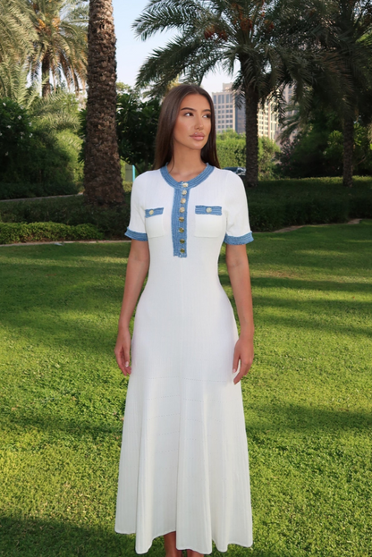 Beautifully Finished Dress in a Timeless Design