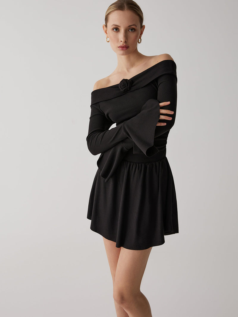 Sophisticated Dress with a Clean Classic Look