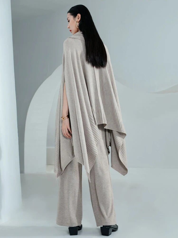 Effortlessly Elegant Sweater with a Timeless Design