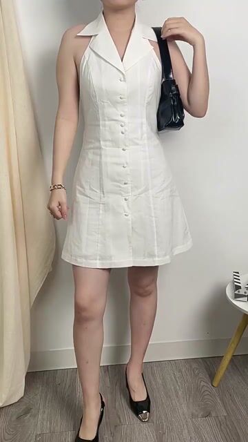 Classic Vintage Dress with a Flattering Fit