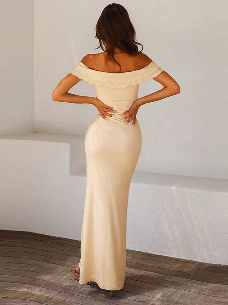 Well Tailored Dress with a Graceful Silhouette