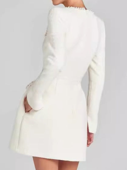 Beautifully Finished Dress in a Timeless Design