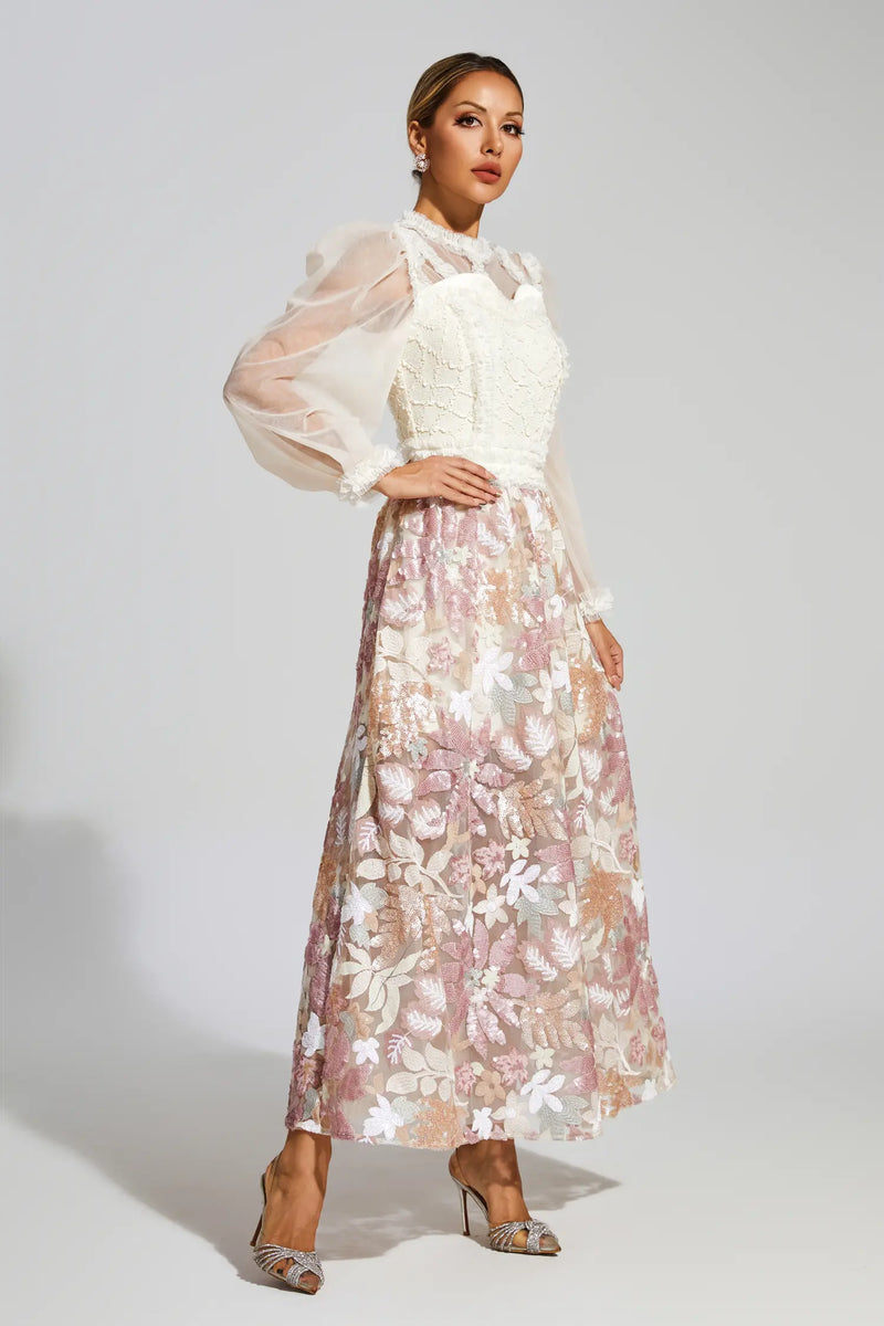 Well Tailored Dress with a Graceful Silhouette