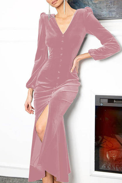 A Vintage Style Dress with Delicate Timeless Details