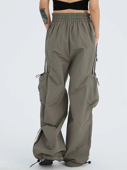 Effortlessly Elegant Pants with a Timeless Design