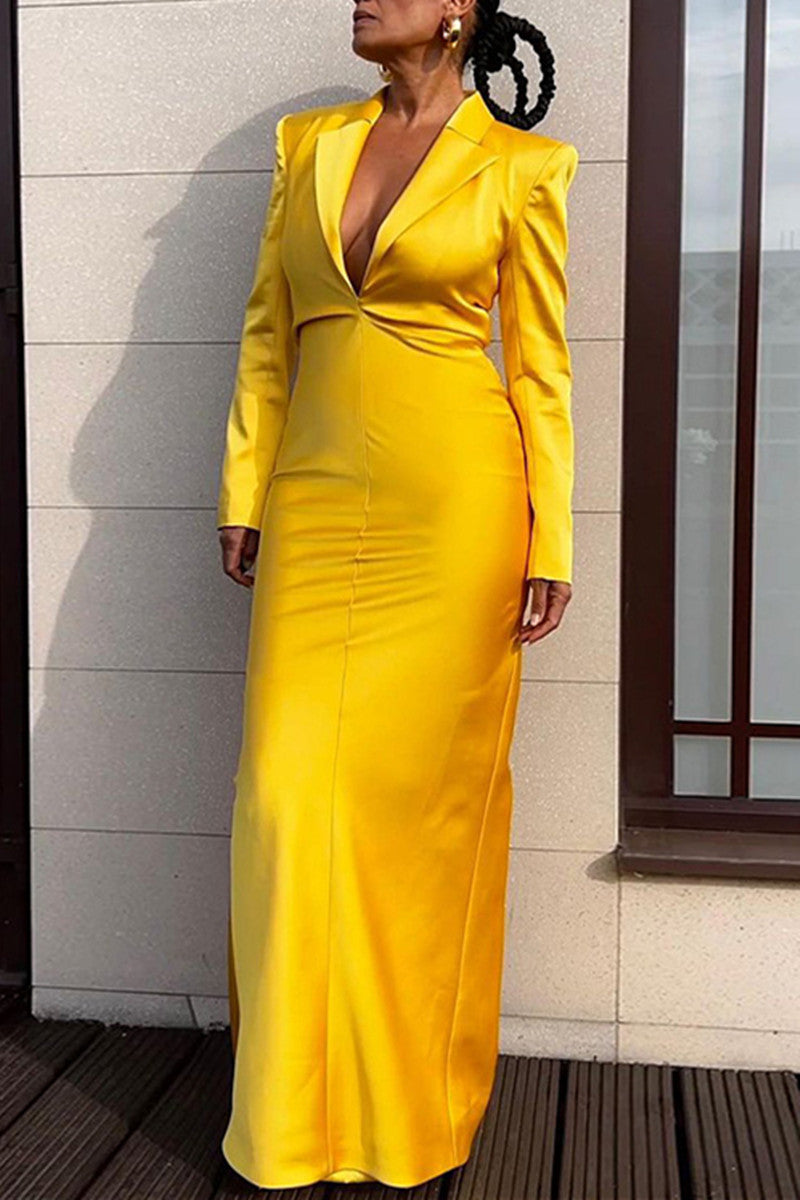 Beautifully Finished Dress in a Timeless Design