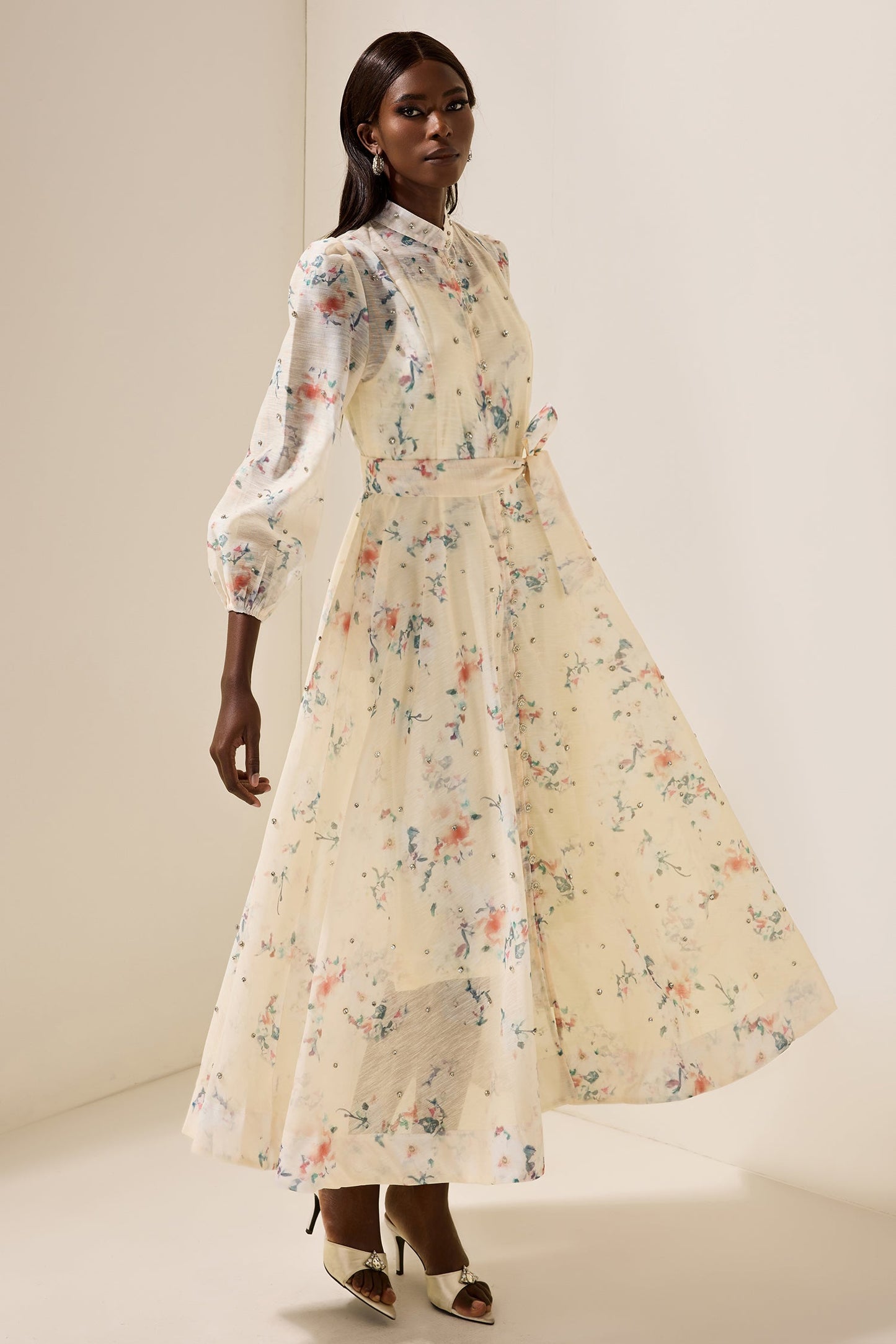 Classic Vintage Dress with a Flattering Fit