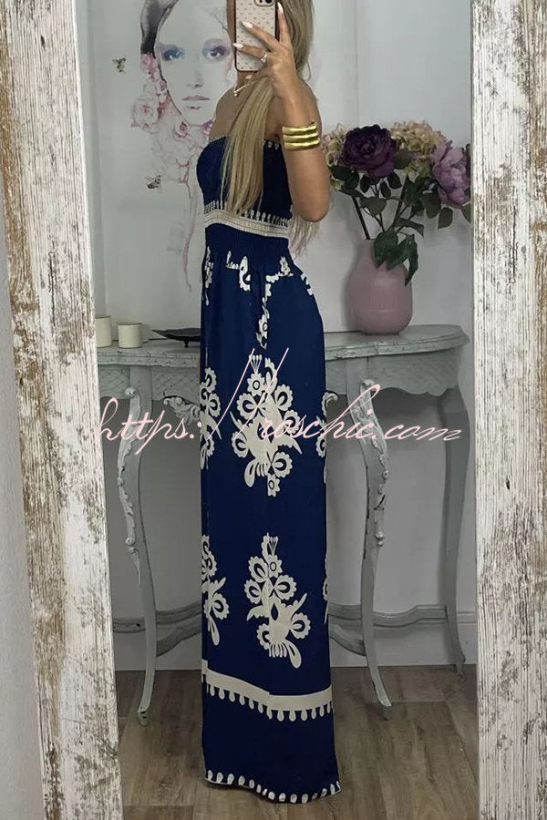 Gracefully Styled Garment for Any Occasion