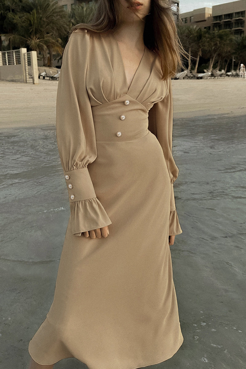 Well Tailored Dress with a Graceful Silhouette