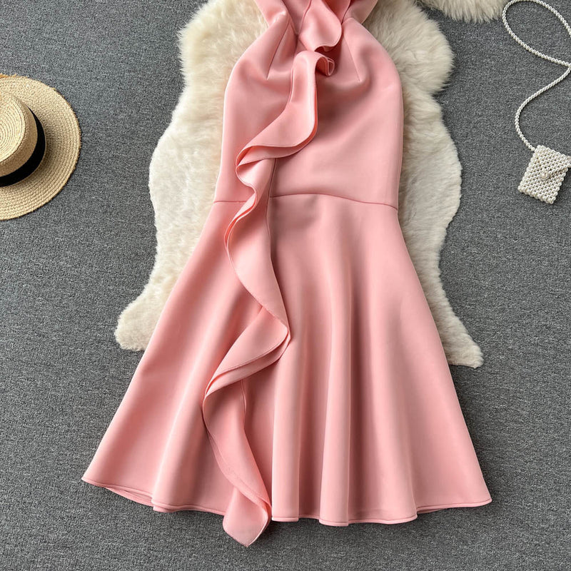 Beautifully Crafted Dress in a Classic Style