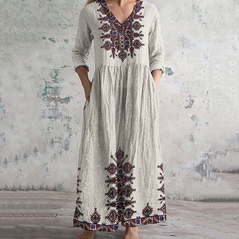 Effortlessly Elegant Dress with a Timeless Design