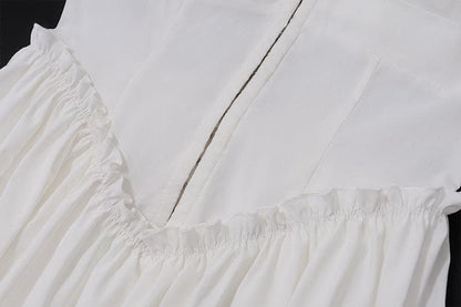 Beautifully Finished Dress in a Timeless Design