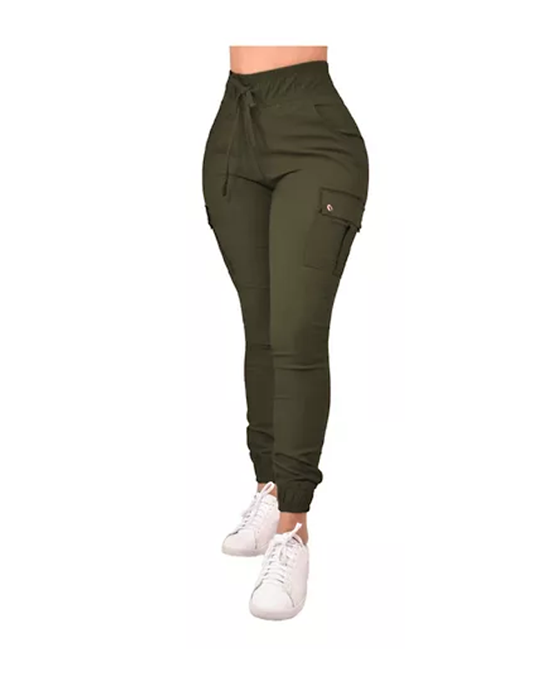 Effortlessly Elegant Pants with a Timeless Design