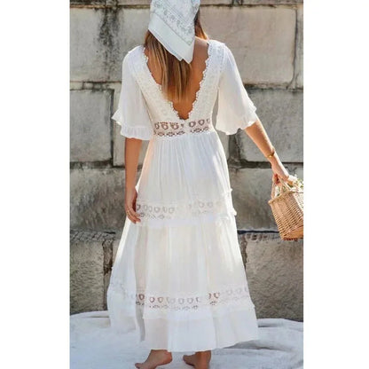 Effortlessly Elegant Dress with a Timeless Design