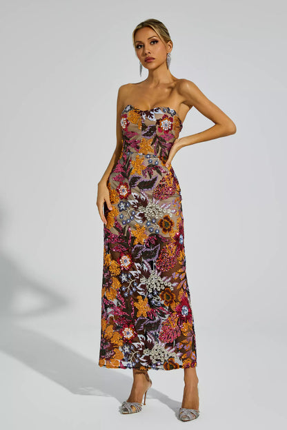 Gracefully Styled Dress for Any Occasion