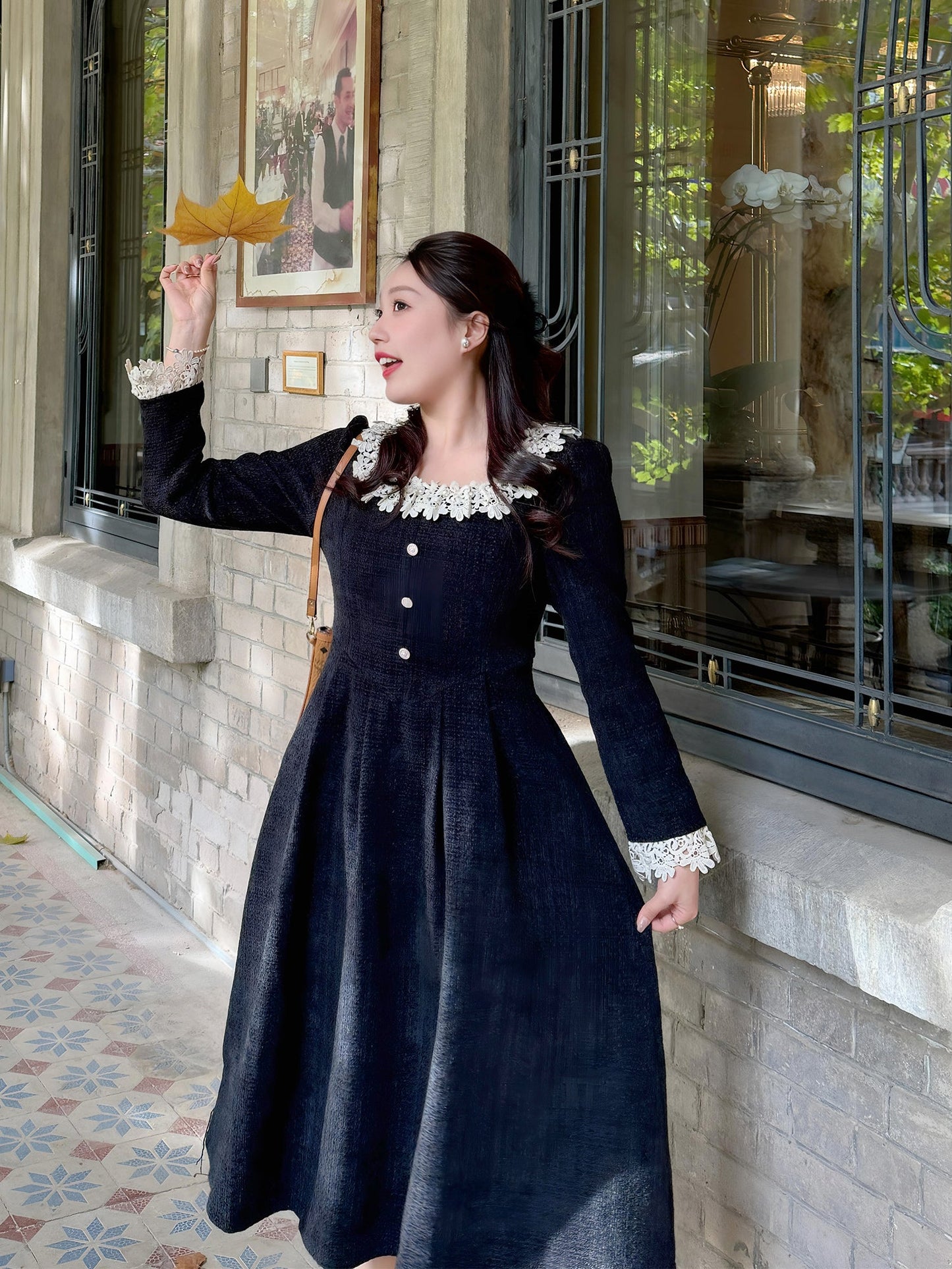 Well Tailored Dress with a Graceful Silhouette