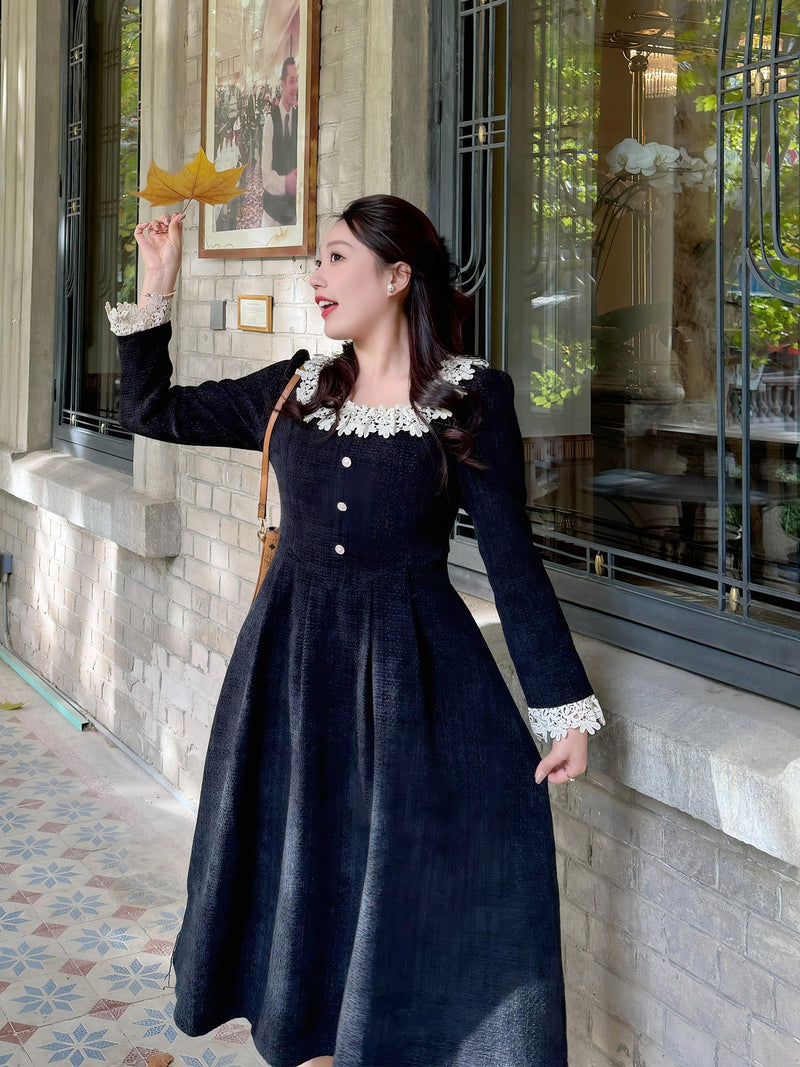 Well Tailored Dress with a Graceful Silhouette