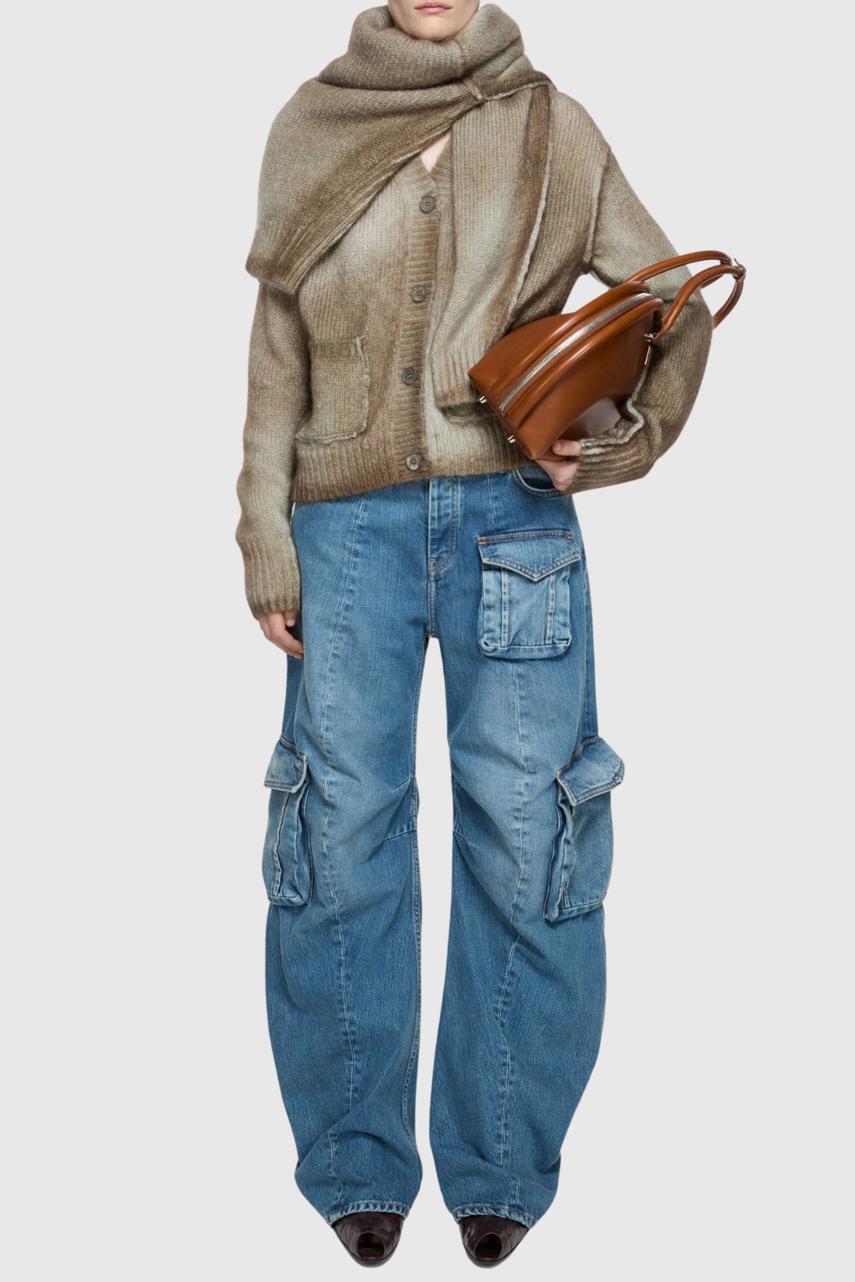 Effortlessly Elegant Garment with a Timeless Design