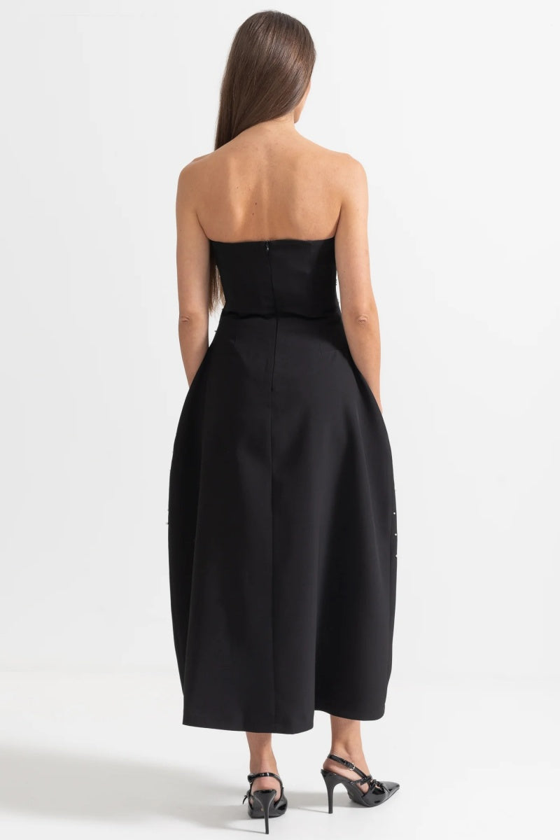 Classic Vintage Dress with a Flattering Fit