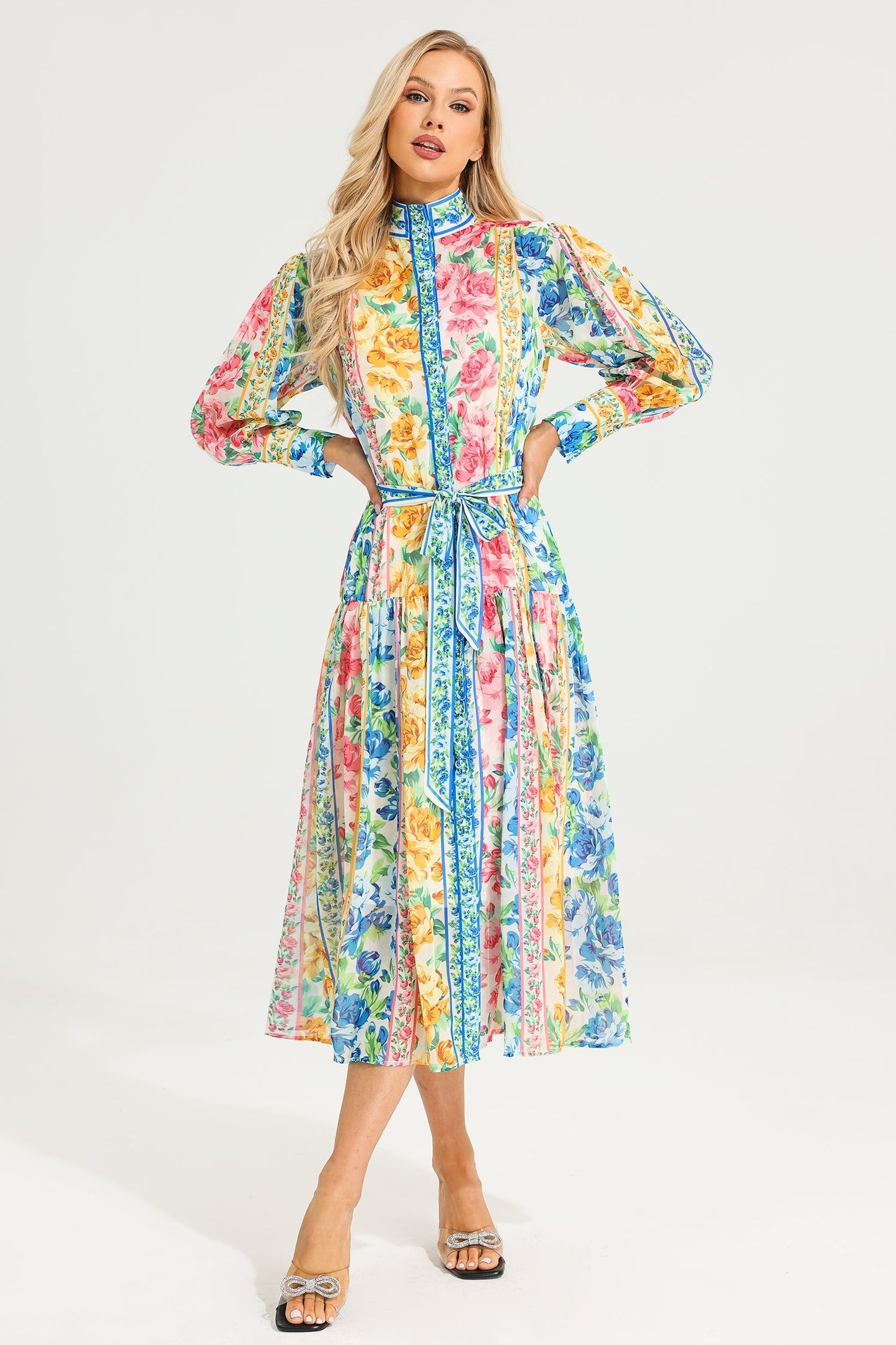 Well Tailored Dress with a Graceful Silhouette
