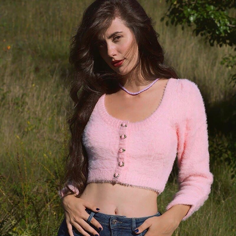 Beautifully Finished Sweater in a Timeless Design