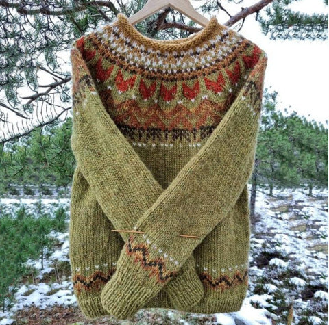 Well Tailored Sweater with a Graceful Silhouette
