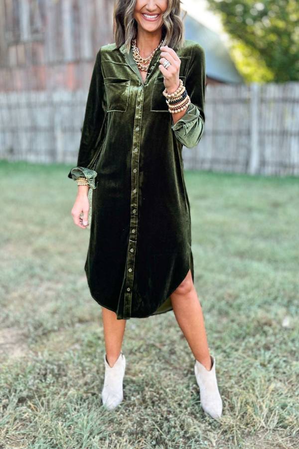 A Vintage Style Dress with Delicate Timeless Details