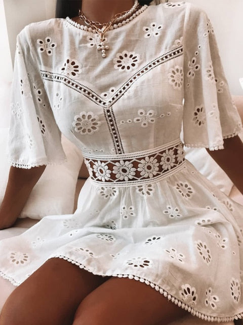 Sophisticated Dress with a Clean Classic Look