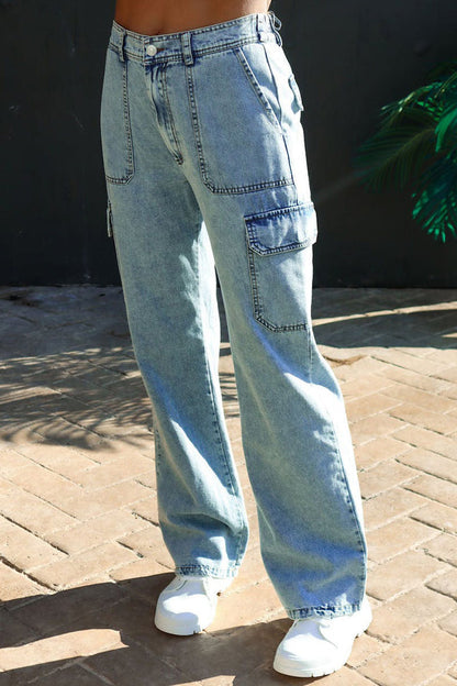 Effortlessly Elegant Garment with a Timeless Design