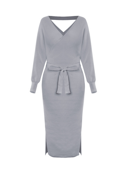 Well Tailored Sweater with a Graceful Silhouette