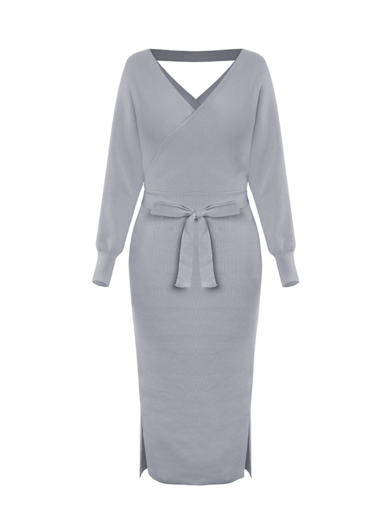 Well Tailored Sweater with a Graceful Silhouette