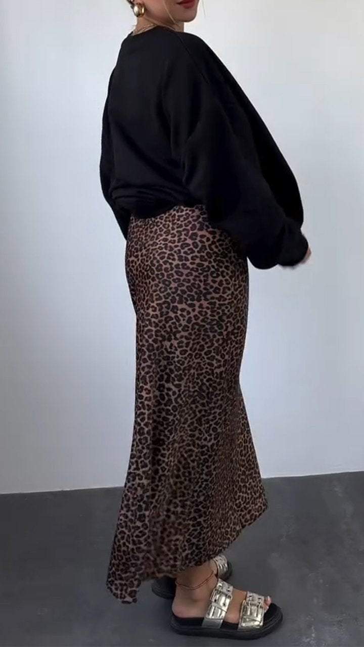 Beautifully Finished Sweater in a Timeless Design