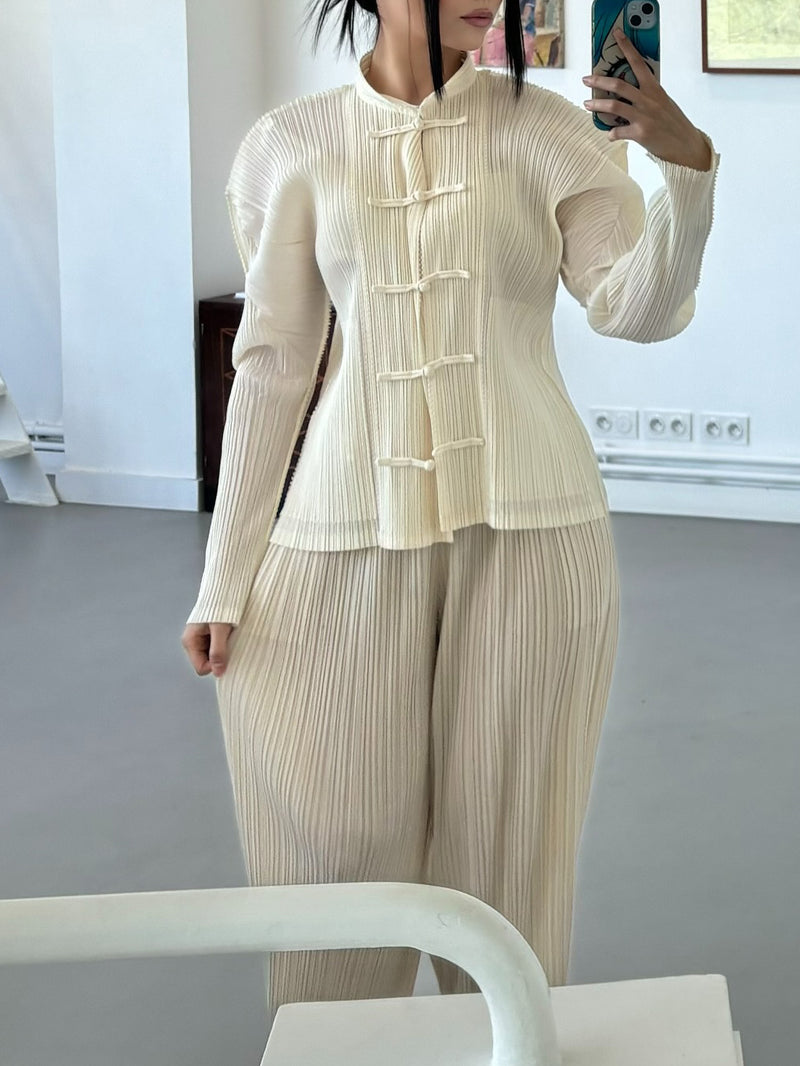 Beautifully Finished Pants in a Timeless Design